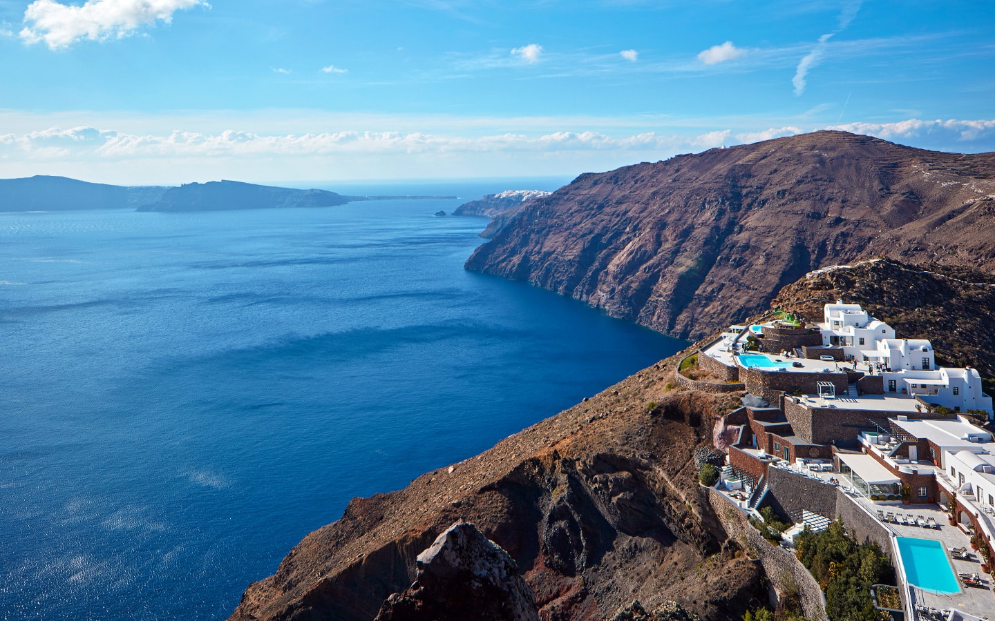  Where to stay when in Santorini island