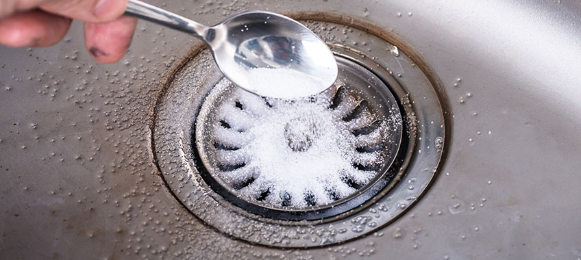 how-to-unclog-drains-with-soda-Αποφράξεις-Πειραιάς